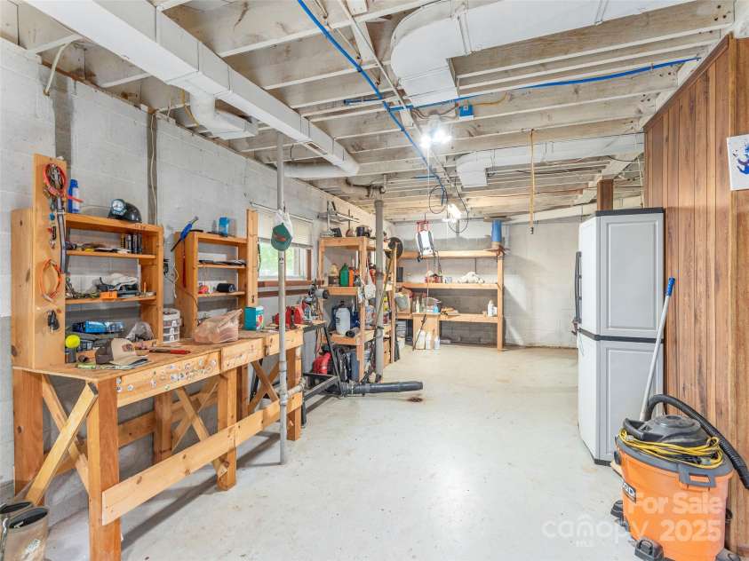 90 Hemlock Hill Heights, Canton, NC 28716.  MLS# CAR4274020, YatesRealty ID 26153. 