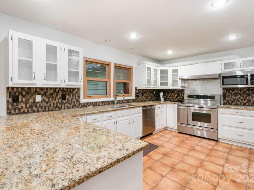 1006 Lost Cove, Weddington, NC 28104.  MLS# CAR4221698, YatesRealty ID 26154. 
