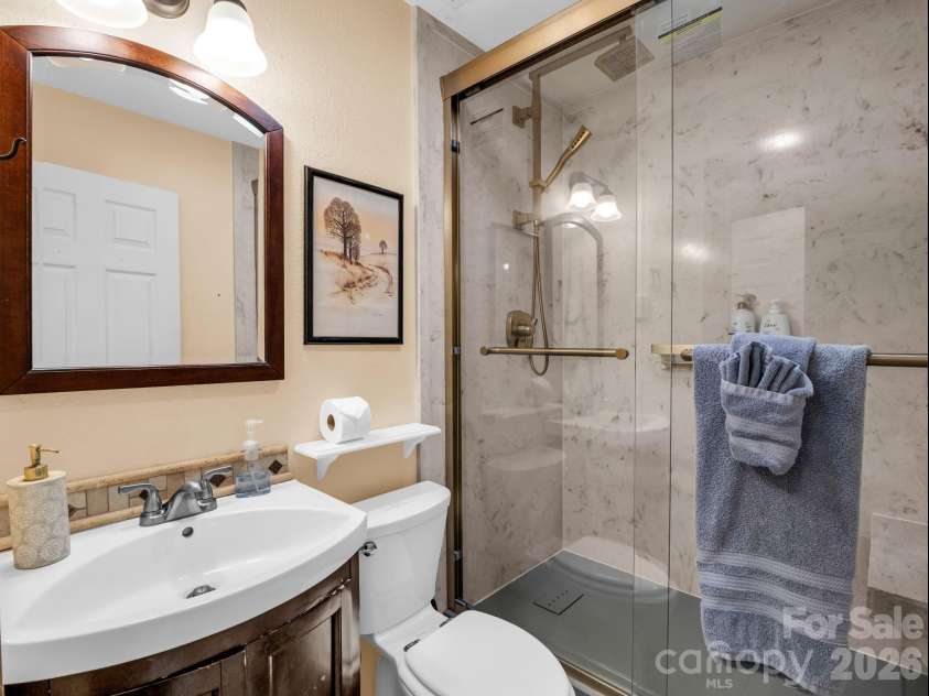 165 Dream Road, Hendersonville, NC 28792.  MLS# CAR4383909, YatesRealty ID 26155. Bathroom