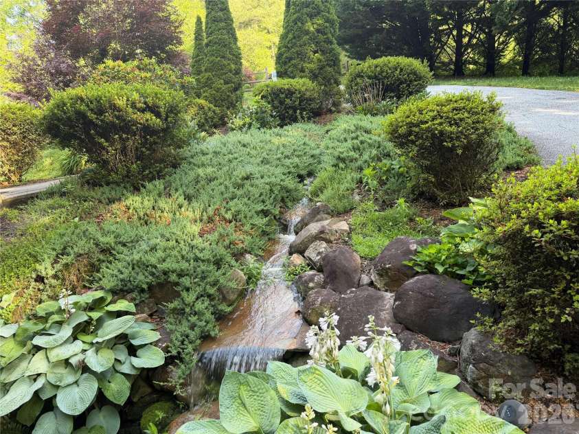 165 Dream Road, Hendersonville, NC 28792.  MLS# CAR4383909, YatesRealty ID 26155. Peaceful!
