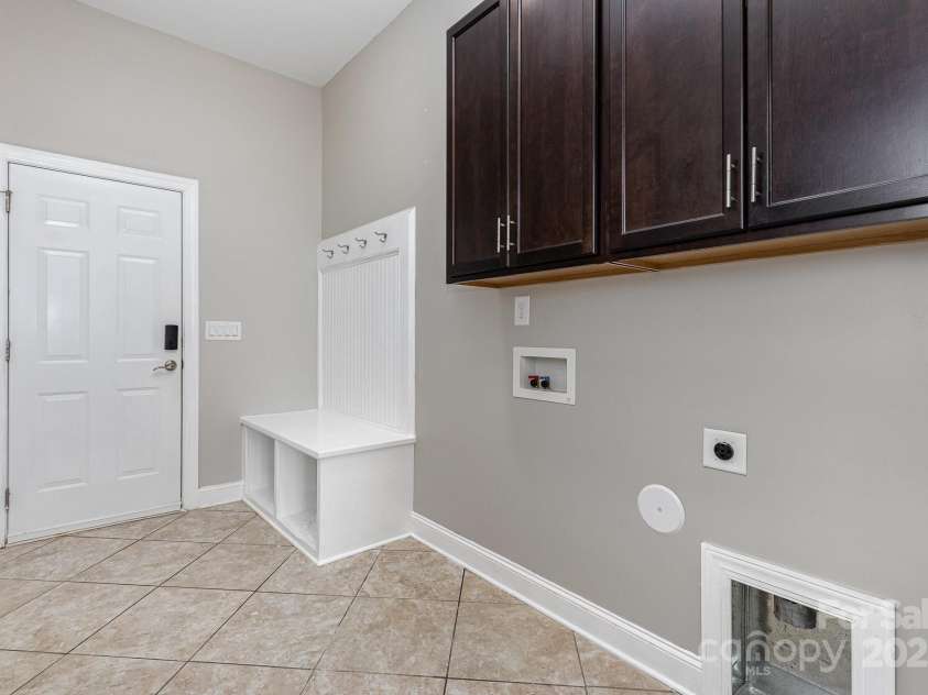 2009 Atherton Drive, Indian Trail, NC 28079.  MLS# CAR4173498, YatesRealty ID 26155. 