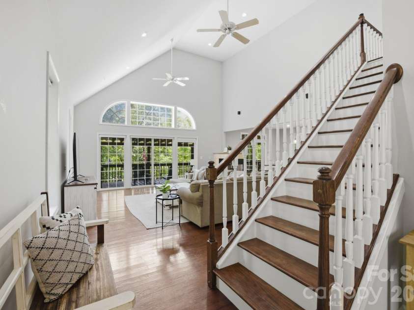 424 Mountain Harbor Drive, Lexington, NC 27292.  MLS# CAR4380660, YatesRealty ID 26156. 