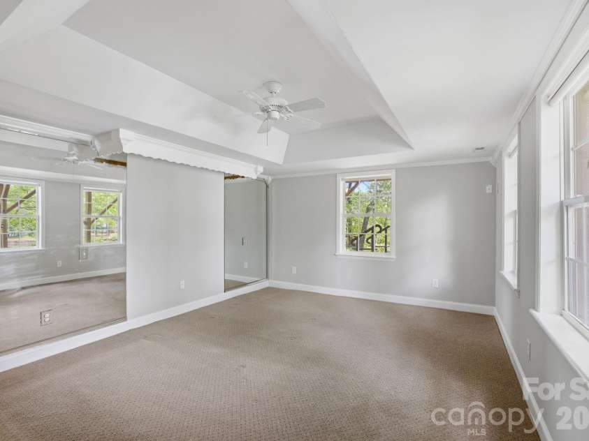 424 Mountain Harbor Drive, Lexington, NC 27292.  MLS# CAR4380660, YatesRealty ID 26156. 