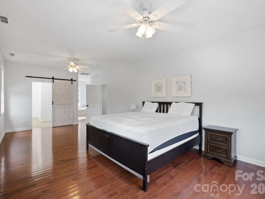 424 Mountain Harbor Drive, Lexington, NC 27292.  MLS# CAR4380660, YatesRealty ID 26156. Primary Bedroom