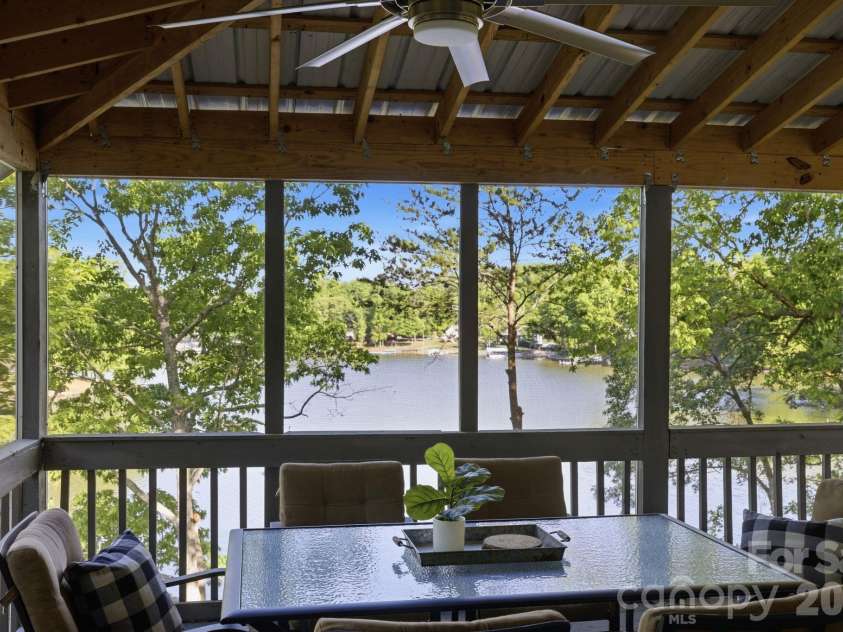424 Mountain Harbor Drive, Lexington, NC 27292.  MLS# CAR4380660, YatesRealty ID 26156. Screened in porch