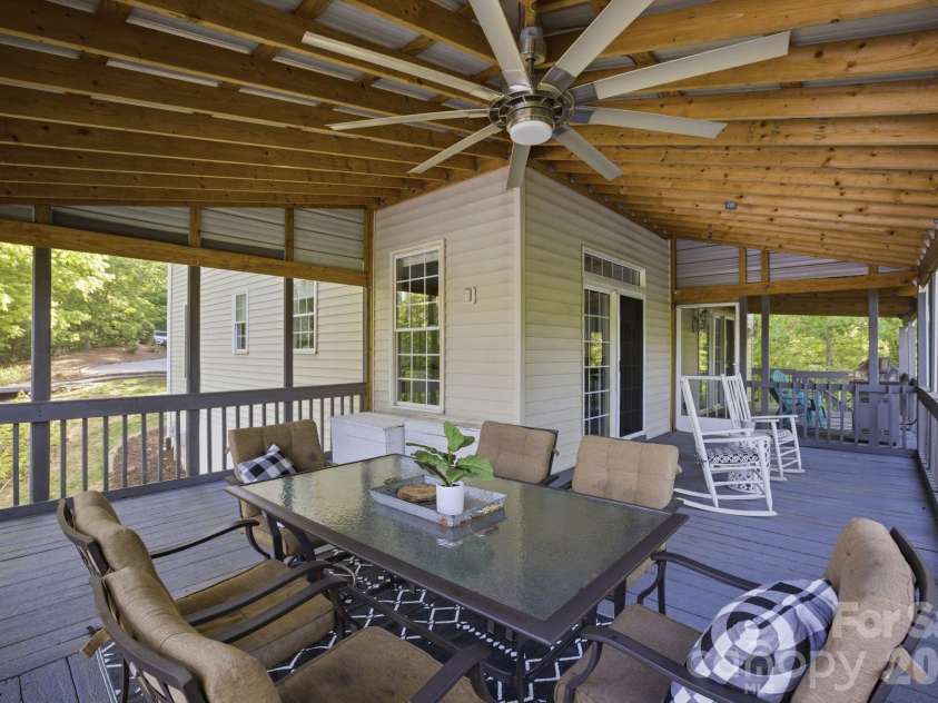 424 Mountain Harbor Drive, Lexington, NC 27292.  MLS# CAR4380660, YatesRealty ID 26156. Screened in porch