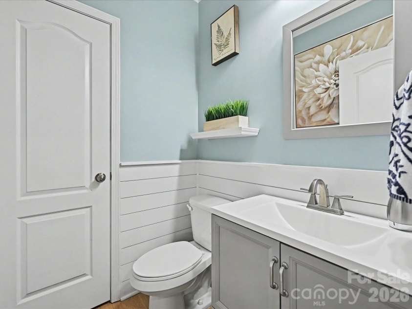 1104 Snowbird Lane, Waxhaw, NC 28173.  MLS# CAR4384035, YatesRealty ID 26157. 