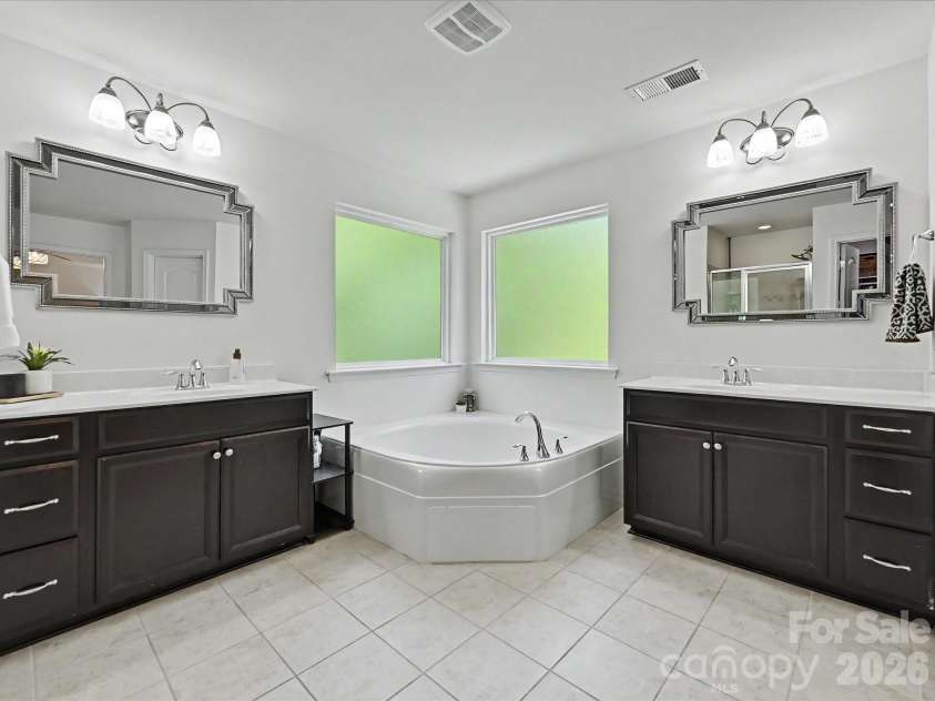 1104 Snowbird Lane, Waxhaw, NC 28173.  MLS# CAR4384035, YatesRealty ID 26157. 