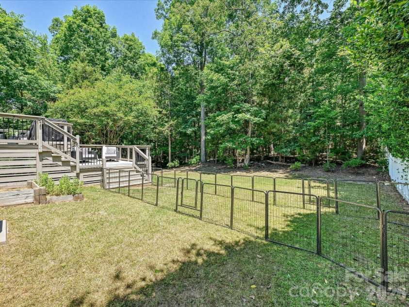 1104 Snowbird Lane, Waxhaw, NC 28173.  MLS# CAR4384035, YatesRealty ID 26157. 