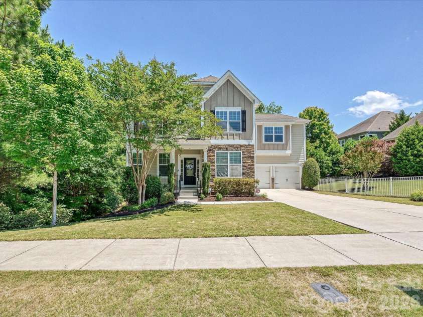1104 Snowbird Lane, Waxhaw, NC 28173.  MLS# CAR4384035, YatesRealty ID 26157. 