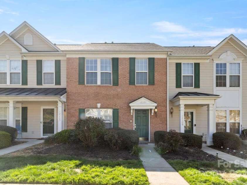 12207 Jessica Place, Charlotte, NC 28269.  MLS# CAR4235868, YatesRealty ID 26157. 