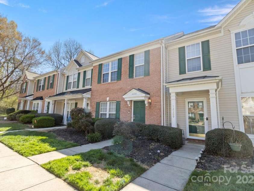 12207 Jessica Place, Charlotte, NC 28269.  MLS# CAR4235868, YatesRealty ID 26157. 