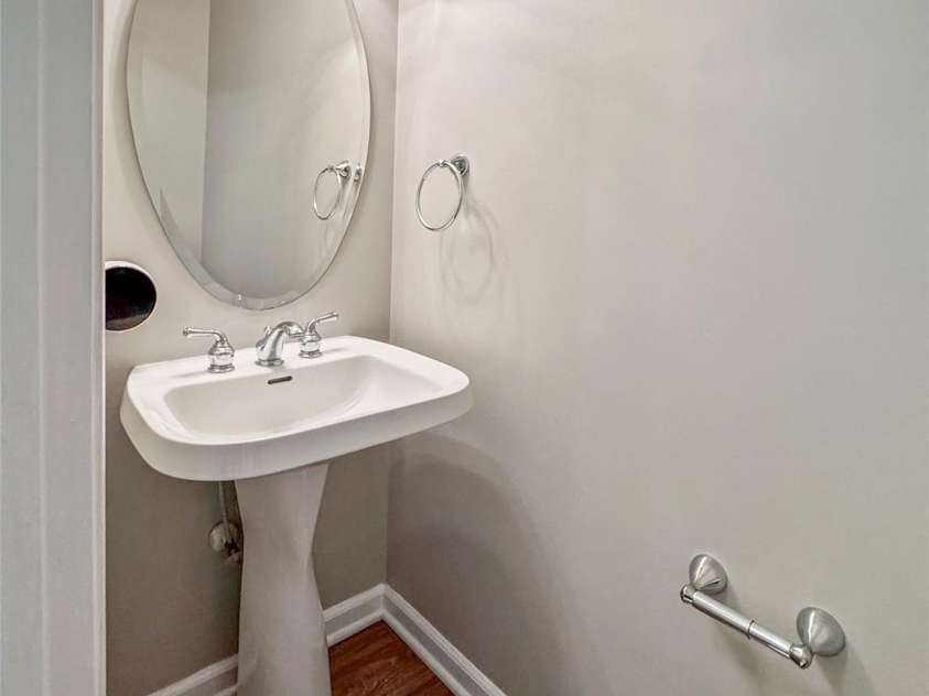 12207 Jessica Place, Charlotte, NC 28269.  MLS# CAR4235868, YatesRealty ID 26157. Half Bath