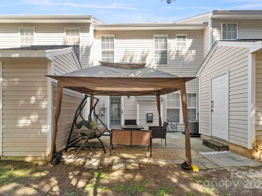 12207 Jessica Place, Charlotte, NC 28269.  MLS# CAR4235868, YatesRealty ID 26157. Patio