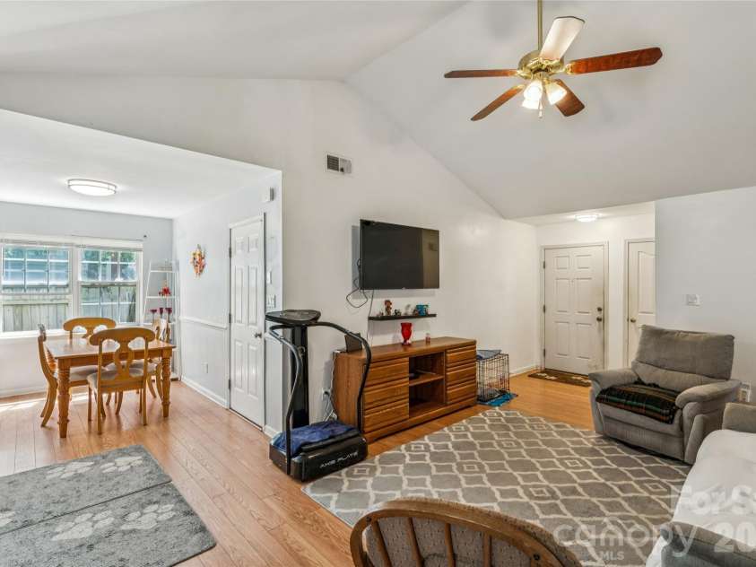 13221 Crooked Pine Court, Charlotte, NC 28215.  MLS# CAR4378903, YatesRealty ID 26159. 