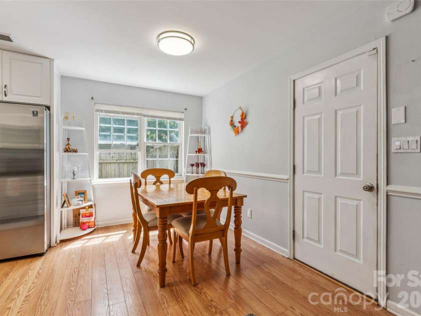 13221 Crooked Pine Court, Charlotte, NC 28215.  MLS# CAR4378903, YatesRealty ID 26159. 