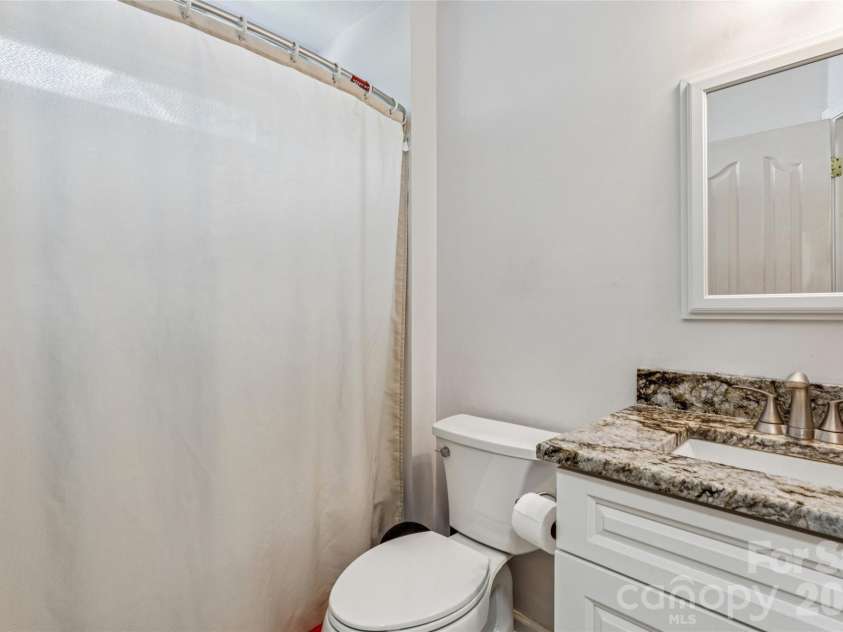 13221 Crooked Pine Court, Charlotte, NC 28215.  MLS# CAR4378903, YatesRealty ID 26159. 