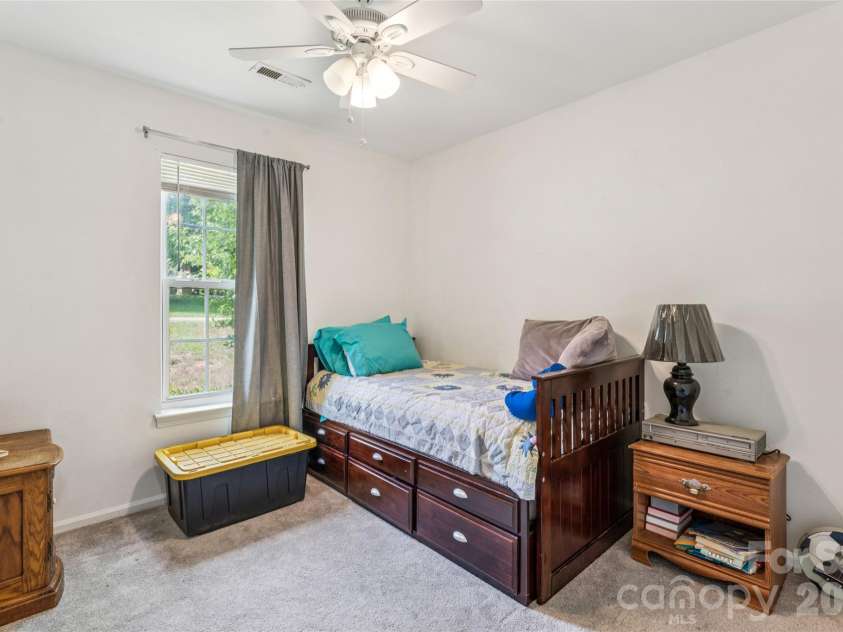 13221 Crooked Pine Court, Charlotte, NC 28215.  MLS# CAR4378903, YatesRealty ID 26159. 