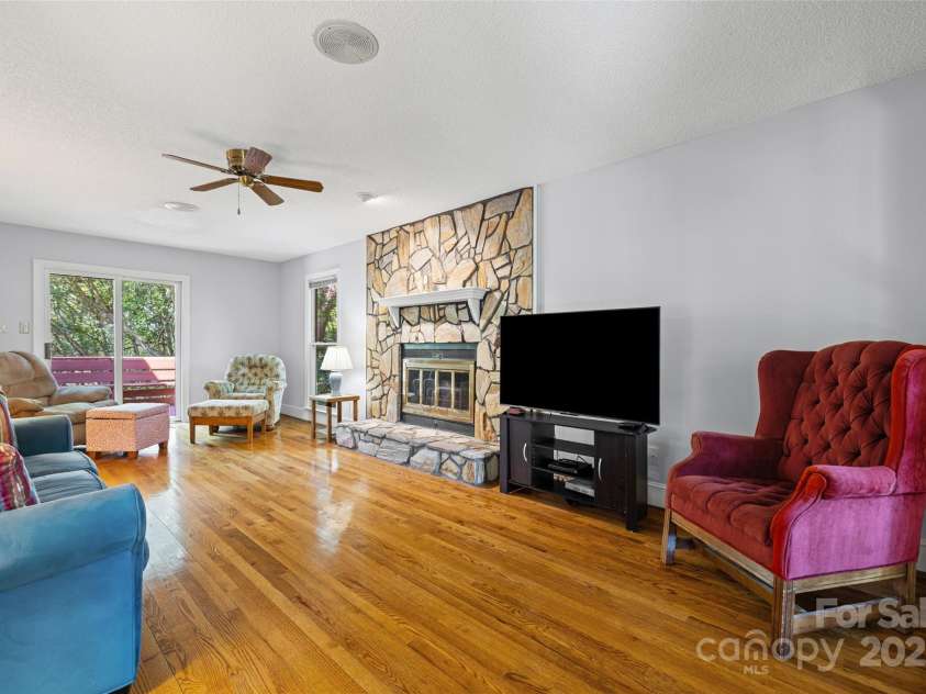 25011 Club View Drive, Tega Cay, SC 29708.  MLS# CAR4299722, YatesRealty ID 2616. 