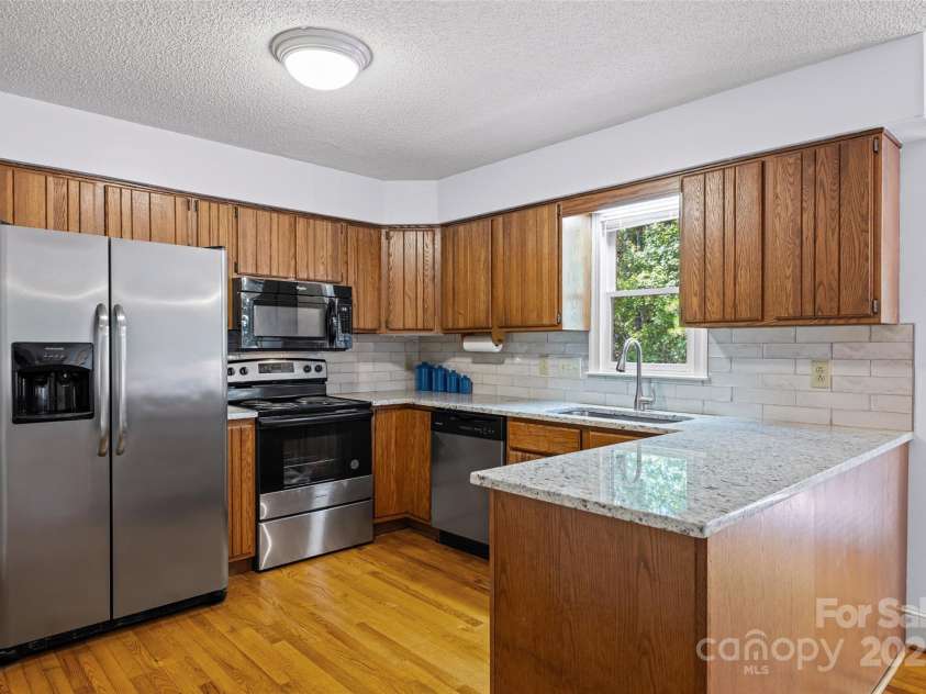 25011 Club View Drive, Tega Cay, SC 29708.  MLS# CAR4299722, YatesRealty ID 2616. 