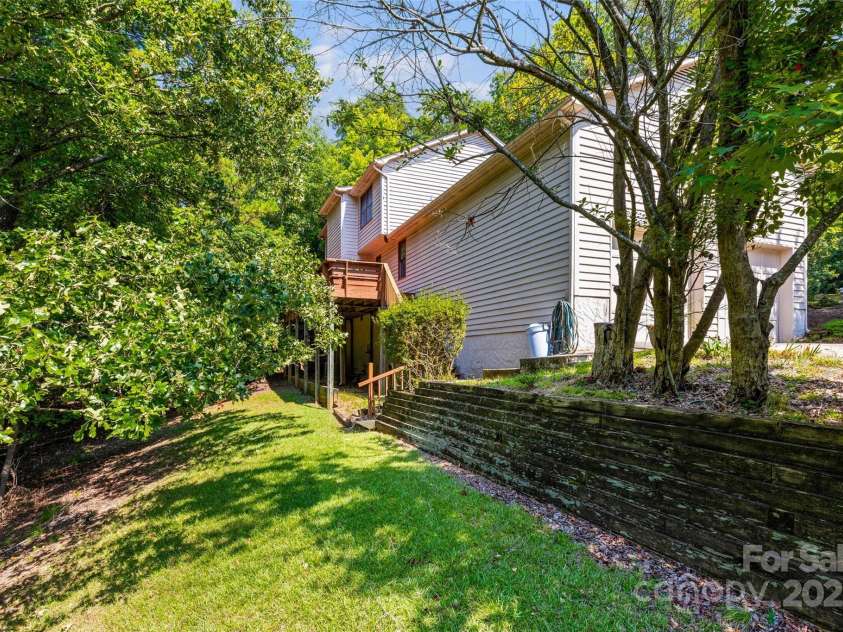 25011 Club View Drive, Tega Cay, SC 29708.  MLS# CAR4299722, YatesRealty ID 2616. 