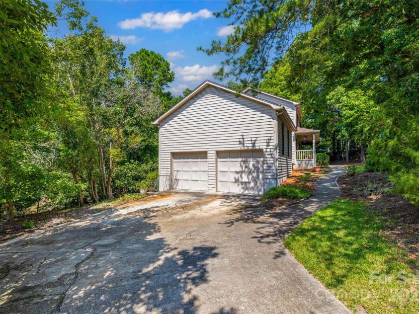 25011 Club View Drive, Tega Cay, SC 29708.  MLS# CAR4299722, YatesRealty ID 2616. 