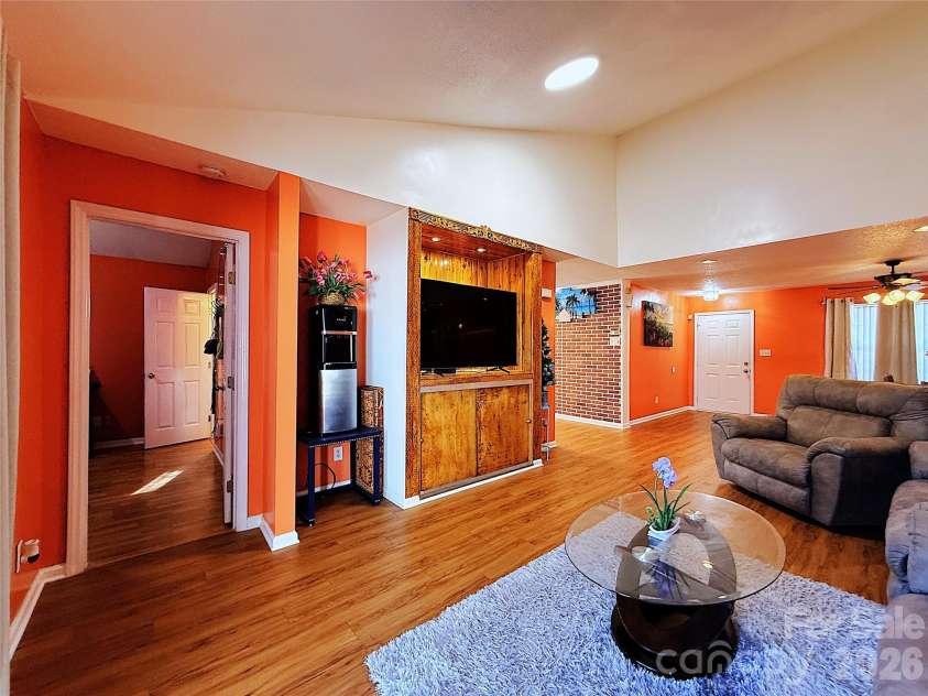 7333 Rosehall Drive, Charlotte, NC 28227.  MLS# CAR4337345, YatesRealty ID 2616. 