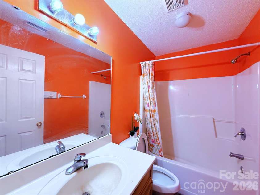 7333 Rosehall Drive, Charlotte, NC 28227.  MLS# CAR4337345, YatesRealty ID 2616. 