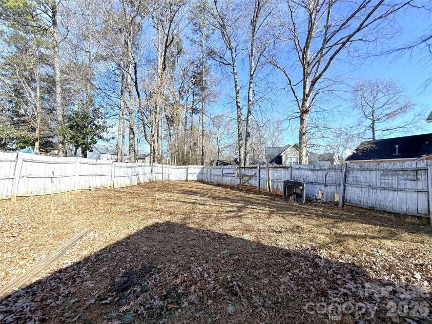 7333 Rosehall Drive, Charlotte, NC 28227.  MLS# CAR4337345, YatesRealty ID 2616. 