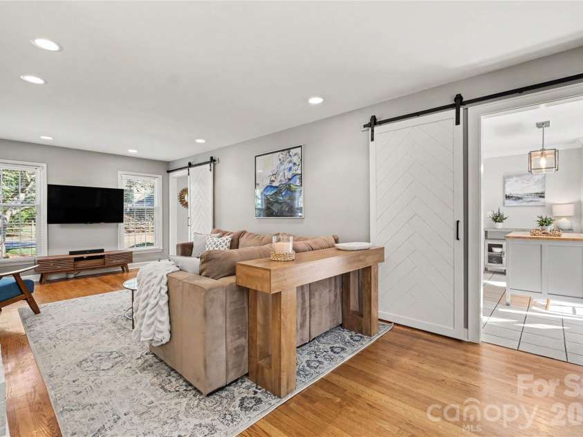 10428 South Hall Drive, Charlotte, NC 28270.  MLS# CAR4383038, YatesRealty ID 26160. Den to Kitchen