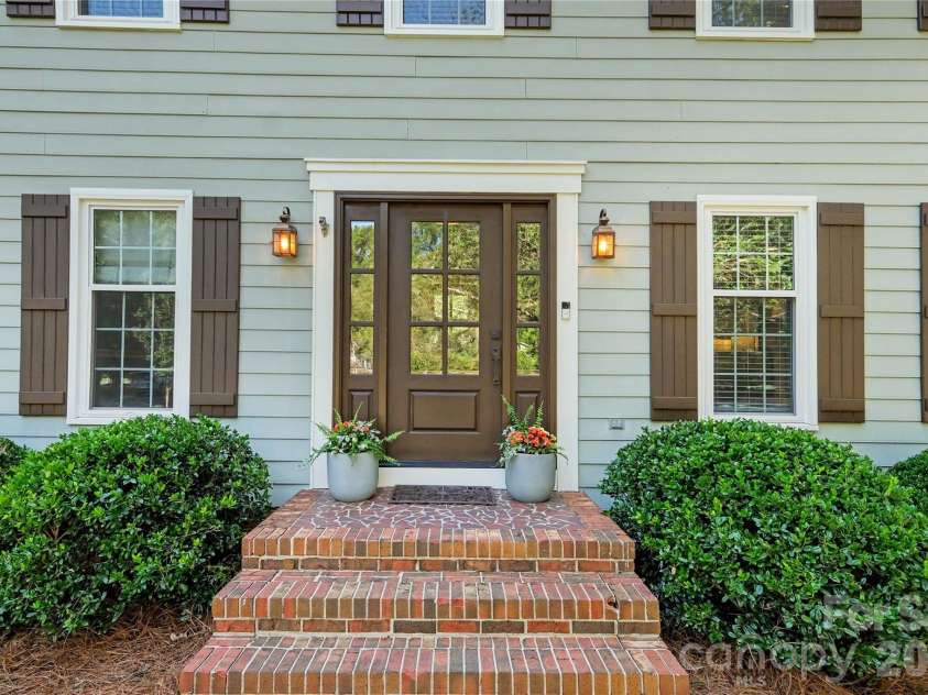 10428 South Hall Drive, Charlotte, NC 28270.  MLS# CAR4383038, YatesRealty ID 26160. Please come in