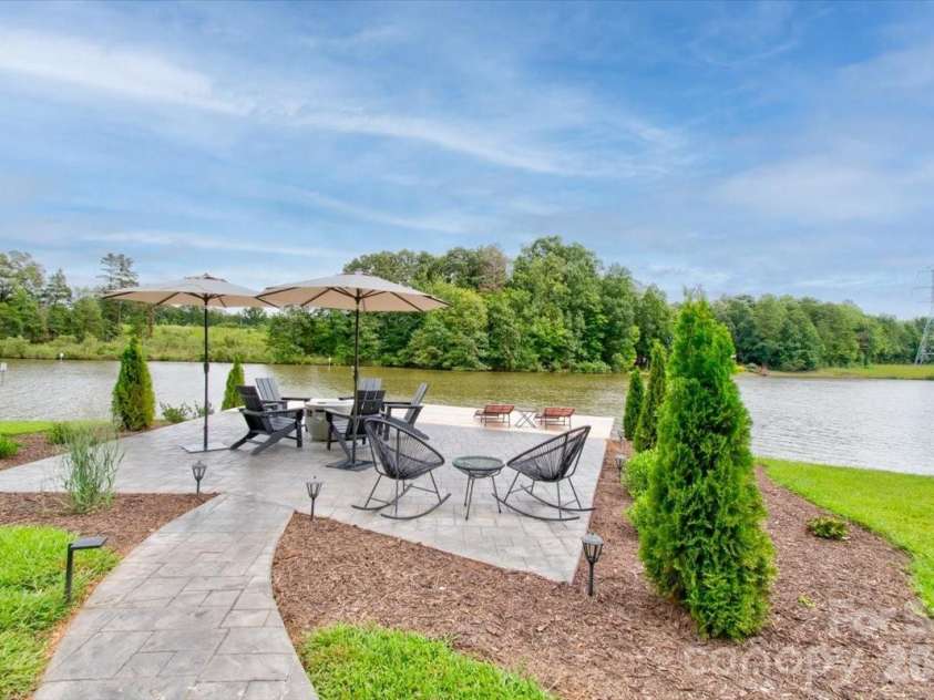 1337 Whispering Oaks Circle, Matthews, NC 28104.  MLS# CAR4375997, YatesRealty ID 26161. 