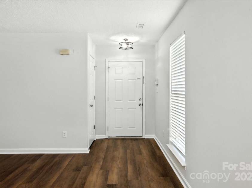 5717 Fairchase Avenue, Charlotte, NC 28269.  MLS# CAR4269956, YatesRealty ID 26161. 