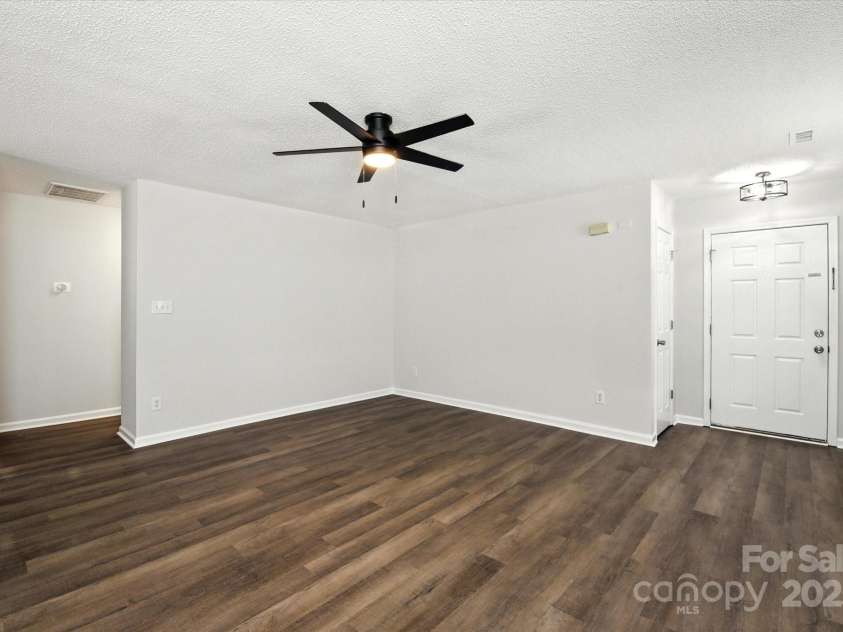 5717 Fairchase Avenue, Charlotte, NC 28269.  MLS# CAR4269956, YatesRealty ID 26161. 