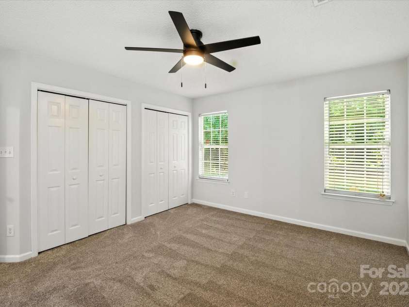 5717 Fairchase Avenue, Charlotte, NC 28269.  MLS# CAR4269956, YatesRealty ID 26161. 