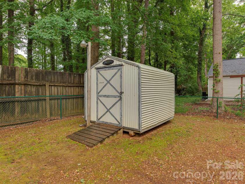 10200 Cairnsmore Place, Mint Hill, NC 28227.  MLS# CAR4377117, YatesRealty ID 26162. Separate Storage