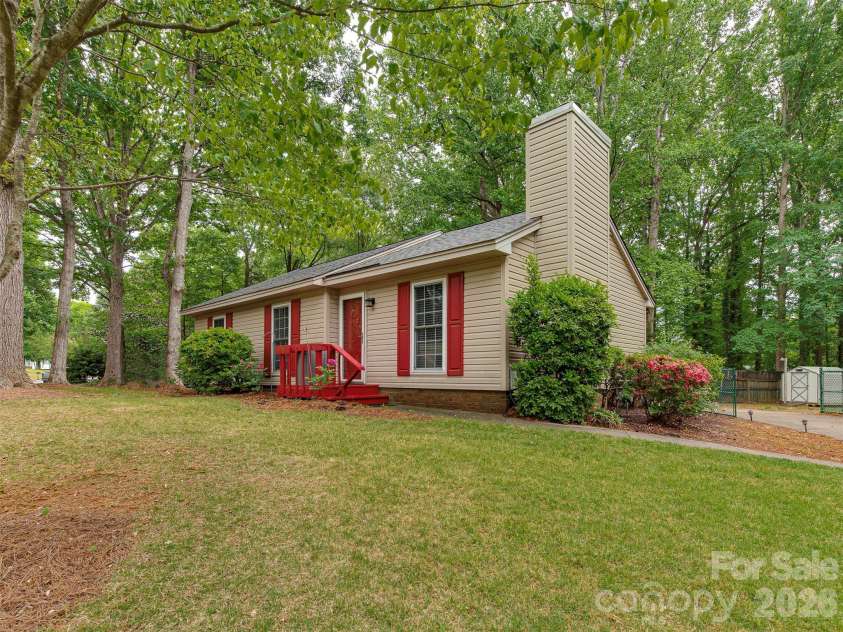 10200 Cairnsmore Place, Mint Hill, NC 28227.  MLS# CAR4377117, YatesRealty ID 26162. View of front house