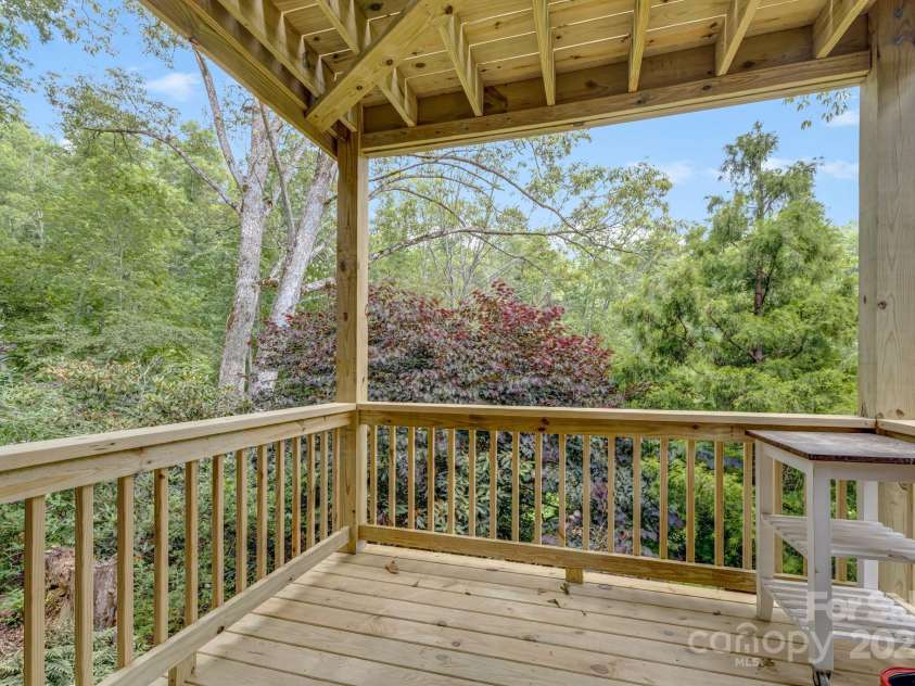 465 Youngs Gap Road, Fletcher, NC 28732.  MLS# CAR4275186, YatesRealty ID 26162. 