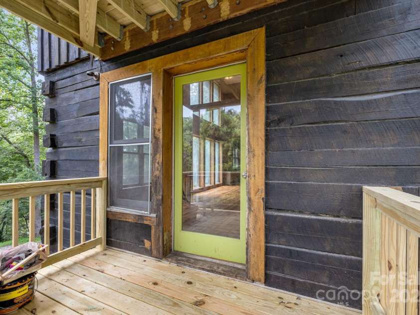 465 Youngs Gap Road, Fletcher, NC 28732.  MLS# CAR4275186, YatesRealty ID 26162. 