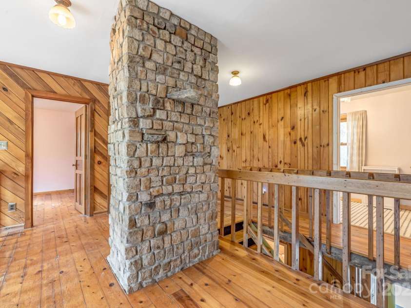 465 Youngs Gap Road, Fletcher, NC 28732.  MLS# CAR4275186, YatesRealty ID 26162. 