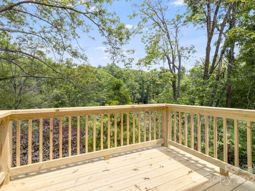 465 Youngs Gap Road, Fletcher, NC 28732.  MLS# CAR4275186, YatesRealty ID 26162. 
