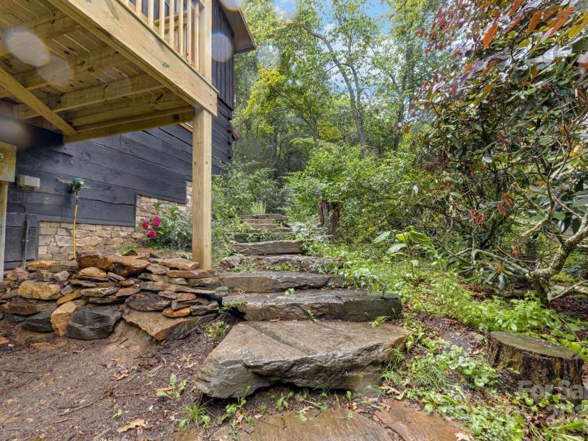 465 Youngs Gap Road, Fletcher, NC 28732.  MLS# CAR4275186, YatesRealty ID 26162. 