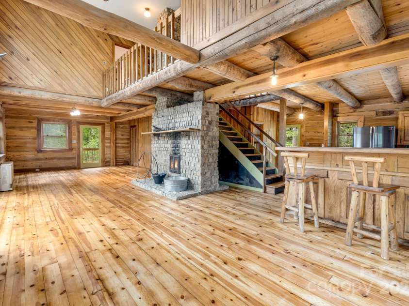 465 Youngs Gap Road, Fletcher, NC 28732.  MLS# CAR4275186, YatesRealty ID 26162. Great room 