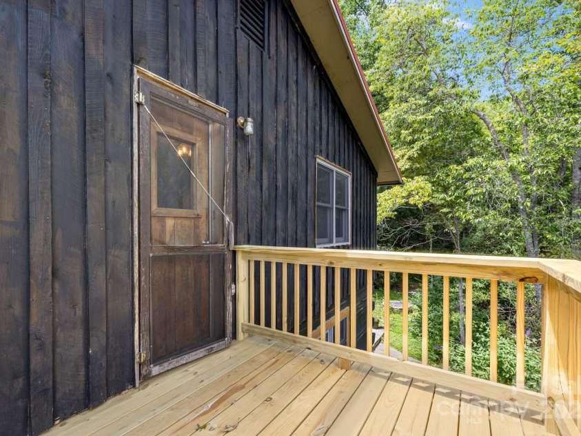 465 Youngs Gap Road, Fletcher, NC 28732.  MLS# CAR4275186, YatesRealty ID 26162. Upper deck