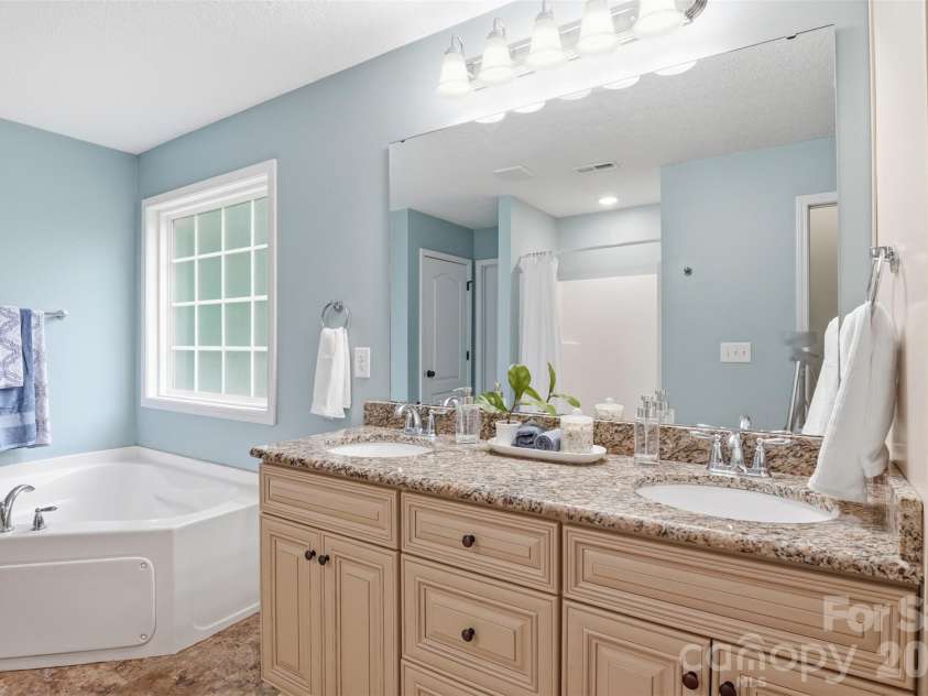810 Tirzah Road, York, SC 29745.  MLS# CAR4381454, YatesRealty ID 26163. 