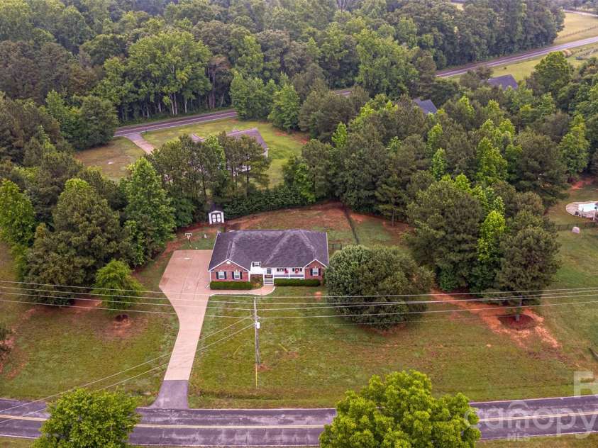 810 Tirzah Road, York, SC 29745.  MLS# CAR4381454, YatesRealty ID 26163. 