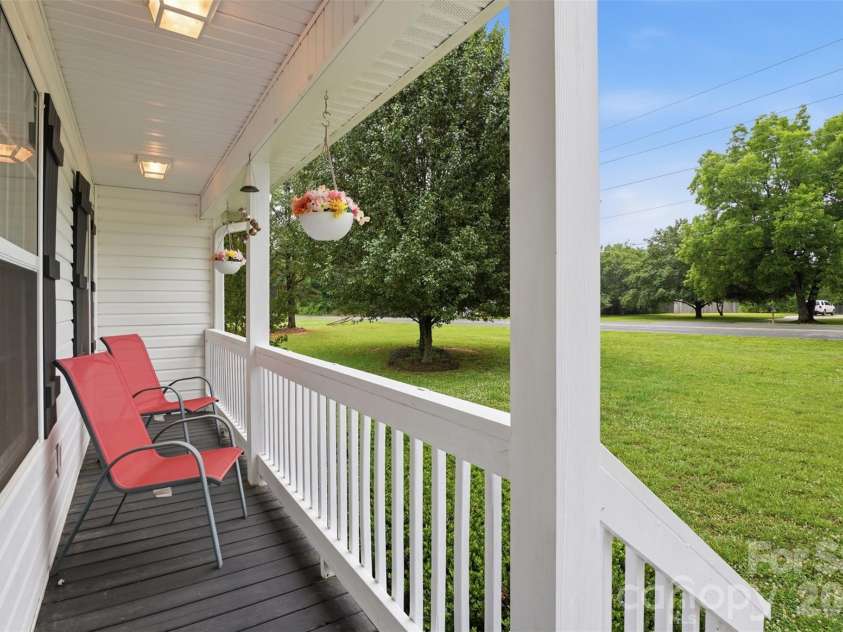 810 Tirzah Road, York, SC 29745.  MLS# CAR4381454, YatesRealty ID 26163. Front Sitting Porch