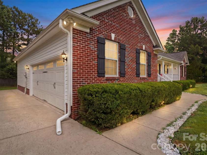 810 Tirzah Road, York, SC 29745.  MLS# CAR4381454, YatesRealty ID 26163. Two Car Side Load Garage