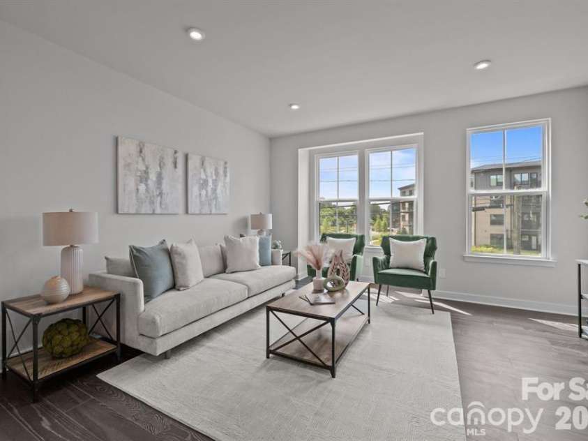 3737 Tryon Street, Charlotte, NC 28217.  MLS# CAR4368283, YatesRealty ID 26164. 