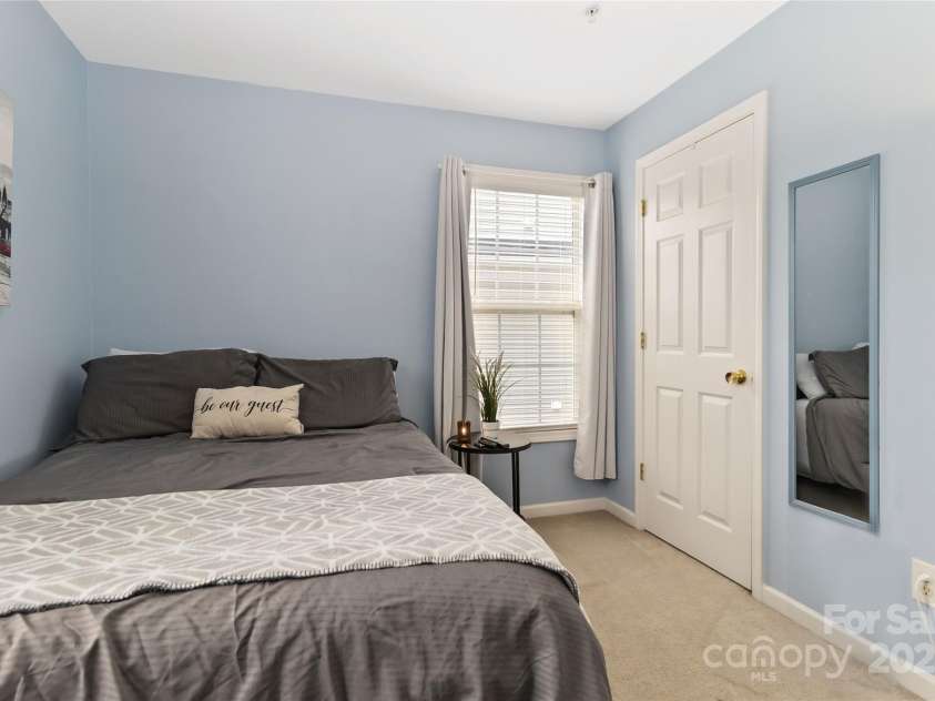 1108 Plaza Walk Drive, Charlotte, NC 28215.  MLS# CAR4267997, YatesRealty ID 26165. 